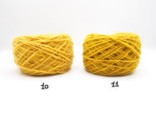 Carica l'immagine nel visualizzatore di Gallery, Gomitolo 100% Lana Sarda (100gr.), 16 colori, filato sottile, Tintura Naturale