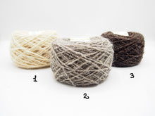 Carica l'immagine nel visualizzatore di Gallery, Gomitolo 100% Lana Sarda (100gr.), 16 colori, filato sottile, Tintura Naturale
