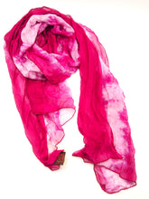 Carica l'immagine nel visualizzatore di Gallery, Sciarpa media 100% Seta, 15 varianti, EDIZIONE LIMITATA, Tintura Naturale