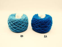 Carica l'immagine nel visualizzatore di Gallery, Gomitolo 100% Lana Sarda (100gr.), 16 colori, filato sottile, Tintura Naturale