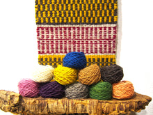 Carica l'immagine nel visualizzatore di Gallery, N°10 Gomitoli 100% Lana Sarda (15gr.), filato sottile, Tintura Naturale