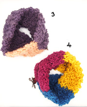 Load image into Gallery viewer, Handmade neck warmer 100% "Sogno" Merinos Wool, 2 variants, Natural Dye