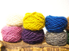 Carica l'immagine nel visualizzatore di Gallery, N°10 Gomitoli 100% Lana Sarda (15gr.), filato sottile, Tintura Naturale