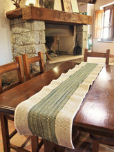 Carica l'immagine nel visualizzatore di Gallery, Runner da tavolo, 190x37 cm., 2 varianti, Tintura Naturale
