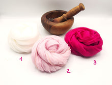 Carica l'immagine nel visualizzatore di Gallery, Sciarpa media 100% Seta, 19 varianti, Tintura Naturale