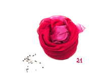 Carica l'immagine nel visualizzatore di Gallery, Sciarpa media 100% Seta, 19 varianti, Tintura Naturale