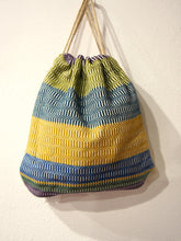 Carica l'immagine nel visualizzatore di Gallery, Zainetto a sacca in Tessuto, Tintura Naturale