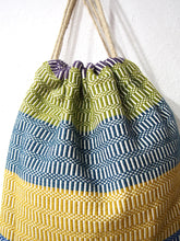 Carica l'immagine nel visualizzatore di Gallery, Zainetto a sacca in Tessuto, Tintura Naturale