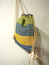Carica l'immagine nel visualizzatore di Gallery, Zainetto a sacca in Tessuto, Tintura Naturale