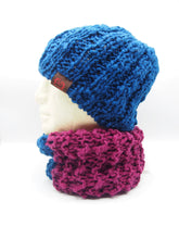 Carica l'immagine nel visualizzatore di Gallery, Matassa 100% Lana italiana (250 gr.), 11 colori, Tintura Naturale