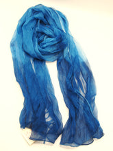 Carica l'immagine nel visualizzatore di Gallery, Sciarpa media 100% Seta, 19 varianti, Tintura Naturale