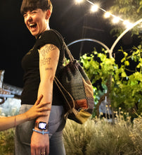 Carica l'immagine nel visualizzatore di Gallery, Zainetto a sacca in Tessuto, Tintura Naturale