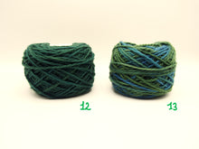 Carica l'immagine nel visualizzatore di Gallery, Gomitolo 100% Lana Merinos "Sogno" (100gr.), 16 tonalità, Tintura Naturale