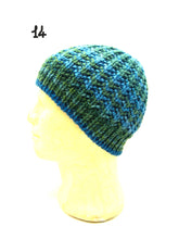 Carica l'immagine nel visualizzatore di Gallery, Cappello fatto a mano 100% Lana, 15 varianti, Tintura naturale