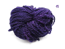 Carica l'immagine nel visualizzatore di Gallery, Matassa 100% Lana italiana (250 gr.), 11 colori, Tintura Naturale