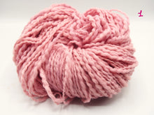 Carica l'immagine nel visualizzatore di Gallery, Matassa 100% Lana italiana (250 gr.), 11 colori, Tintura Naturale