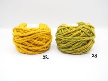 Carica l'immagine nel visualizzatore di Gallery, Gomitolo 100% Lana Sarda (100gr.), 26 colori, filato spesso, Tintura Naturale