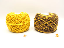 Carica l'immagine nel visualizzatore di Gallery, Gomitolo 100% Lana Merinos "Sogno" (100gr.), 16 tonalità, Tintura Naturale