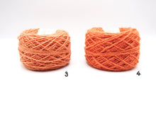 Carica l'immagine nel visualizzatore di Gallery, Gomitolo 100% Lana Sarda (100gr.), 8 colori, filato sottile, Tintura Naturale