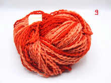 Carica l'immagine nel visualizzatore di Gallery, Matassa 100% Lana italiana (250 gr.), 11 colori, Tintura Naturale