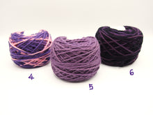 Carica l'immagine nel visualizzatore di Gallery, Gomitolo 100% Lana Merinos "Sogno" (100gr.), 16 tonalità, Tintura Naturale