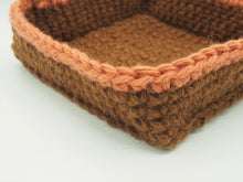 Carica l'immagine nel visualizzatore di Gallery, Cestino a mano in Lana Sarda 100%, Tintura Naturale