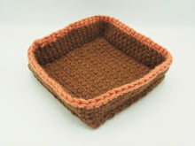 Carica l'immagine nel visualizzatore di Gallery, Cestino a mano in Lana Sarda 100%, Tintura Naturale