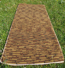 Load image into Gallery viewer, Carpet in Wool-Cotton, Handmade, Natural Dyeing