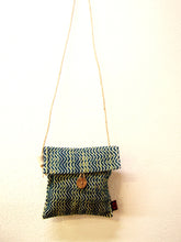 Lade das Bild in den Galerie-Viewer, Borsa a tracolla in Tessuto, 2 varianti, Tintura Naturale
