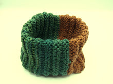 Load image into Gallery viewer, Handmade neck warmer 100% "Sogno" Merinos Wool, 2 variants, Natural Dye
