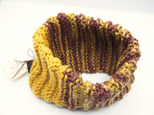 Load image into Gallery viewer, Handmade neck warmer 100% "Sogno" Merinos Wool, 2 variants, Natural Dye
