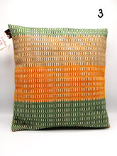 Lade das Bild in den Galerie-Viewer, Cuscino d&#39;arredamento, tessitura bisaccia, 4 varianti, Tintura Naturale
