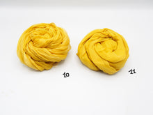Carica l'immagine nel visualizzatore di Gallery, Sciarpa media 100% Seta, 21 colori, Tintura Naturale
