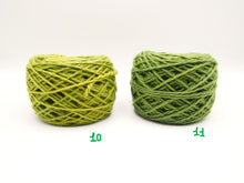 Carica l&#39;immagine nel visualizzatore di Gallery, Gomitolo 100% Lana Merinos &quot;Sogno&quot; (100gr.), 24 tonalità, Tintura Naturale
