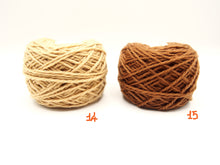 Carica l&#39;immagine nel visualizzatore di Gallery, Gomitolo 100% Lana Merinos &quot;Sogno&quot; (100gr.), 24 tonalità, Tintura Naturale
