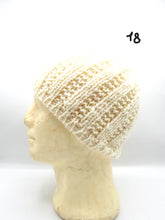 Carica l&#39;immagine nel visualizzatore di Gallery, Cappello fatto a mano 100%Lana, 15 Modelli, Tintura naturale
