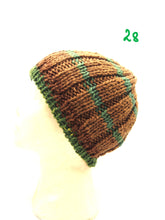 Carica l&#39;immagine nel visualizzatore di Gallery, Cappello fatto a mano 100%Lana, 15 Modelli, Tintura naturale
