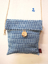 Lade das Bild in den Galerie-Viewer, Borsa a tracolla in Tessuto, 2 varianti, Tintura Naturale
