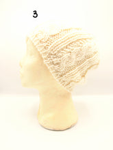 Carica l'immagine nel visualizzatore di Gallery, Cappello fatto a mano 100% Lana, 15 varianti, Tintura naturale
