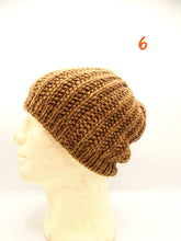 Carica l&#39;immagine nel visualizzatore di Gallery, Cappello fatto a mano 100% Lana, 13 Modelli, Tintura naturale
