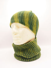 Load image into Gallery viewer, Neck warmer 100% Merinos wool, 32 variants, natural dyeing
