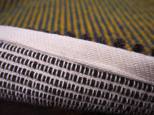 Lade das Bild in den Galerie-Viewer, Pibiones Teppich aus sardischer Wolle und Baumwolle, handgefertigt, natürlich gefärbt
